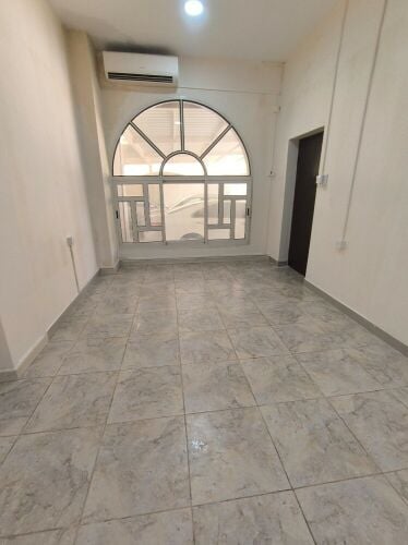 شقة للإيجار في م خليفة الجنوبية