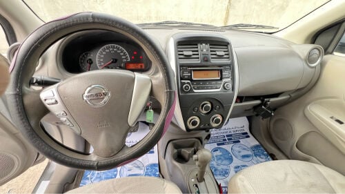 Nissan sunny 2016 silver color