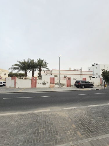 للبيع ييت معيذر مؤجره 