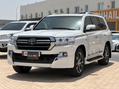 تويوتا في اكس ار قراند 2020 نظيفة