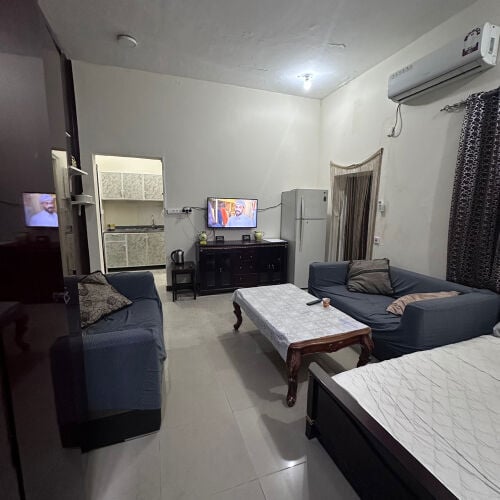 اللايجارشقه مفروشه ابوهامور ارضي 