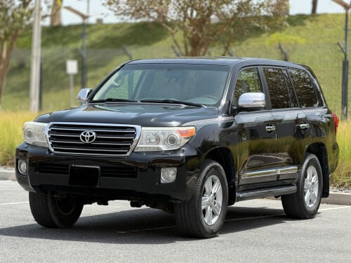 Toyota Land Cruiser GXR V8