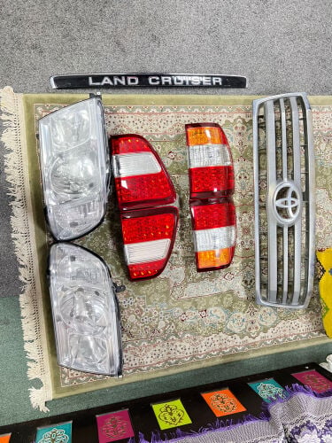 Toyota land crouiser  lights