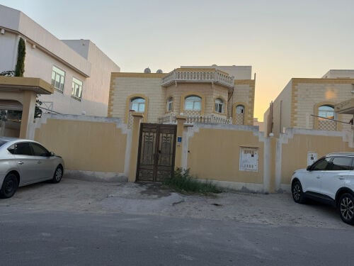 للبيع فيلا الدحيل 