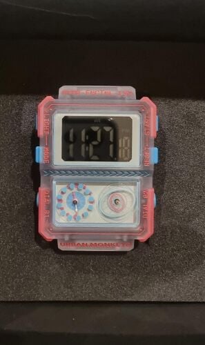 ساعة الإصدار المحدود من أربان مون