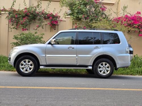 ميتسوبيشي باجيرو