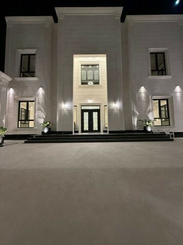 للبيع فيلا فخمه بام قرن