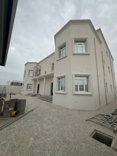 للايجار فيلا كبيره في الثميد