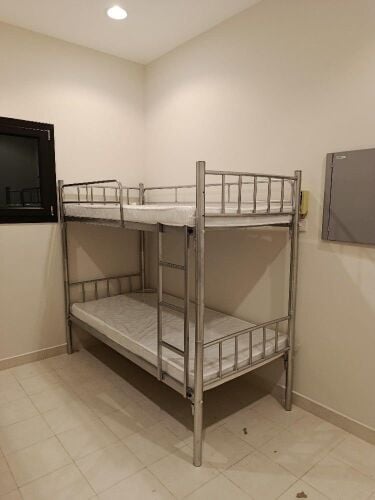 سرير مع تابوكين