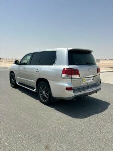 للبيع لكزس ال اكس 570