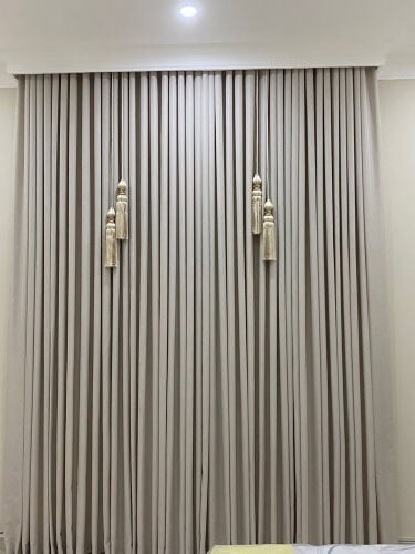 curtains 