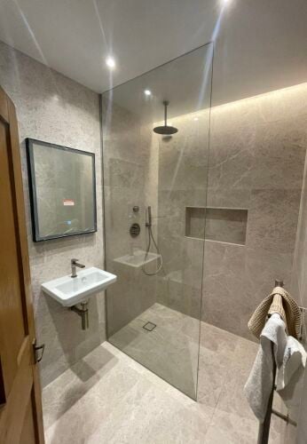 نقوم بجميع اعمال خدمات الصيانة لل