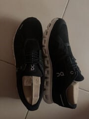 Onrunning shoes for men (brand new)