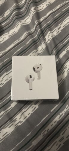 AirPods 4 ANC