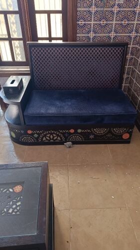 3 long sofa, 2 singlechair, 1 table