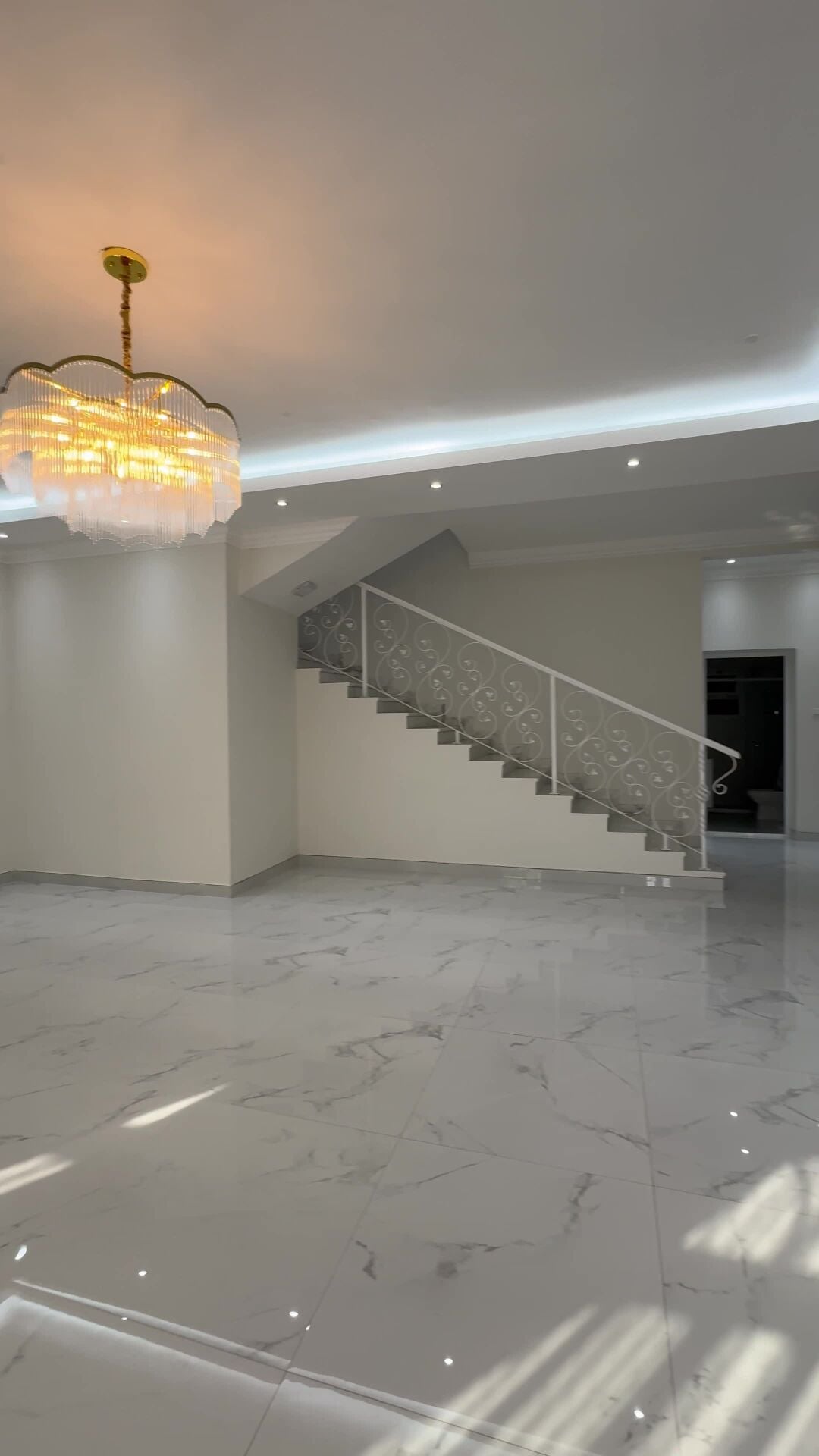 للبيع فيلا بعين خالد