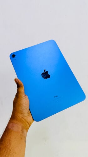Ipad 10 64 with keyboard 
