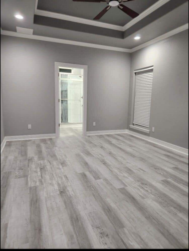 Vnyl plank flooring