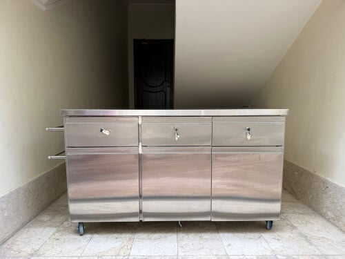 عربة متنقلة للقهوة 