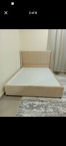 سرير مع فرش