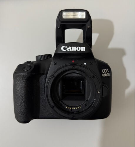كاميرا كانون 4000 دي