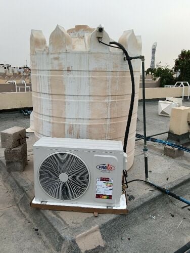 مبرد مياه مزود بخزان مياه