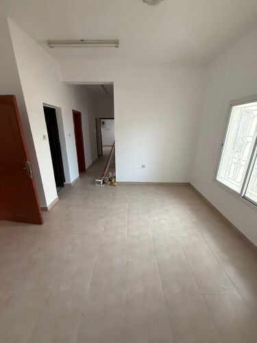 للاجار شقة مدينة خليفة ٣ غرف