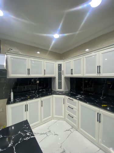 خزانة المطبخ، الباب