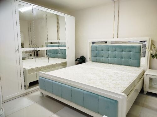 FOR SALE MIDAS KING BEDROOM