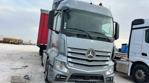 4041 and hed truck marcedes