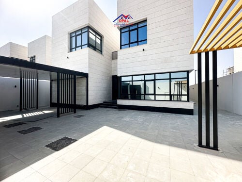 للايجار فيلا جديدة في العب 