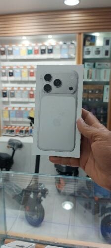 new 17pro 256gb silver