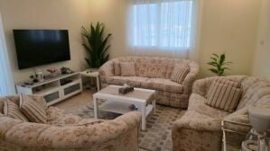 Classic Floral 3-Piece Sofa Set  3