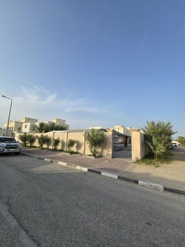 للبيع بيت شعبى  نظيفه في مبيريك