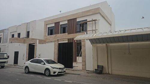 للبيع فيلا فاخرة مدينة خليفة الج