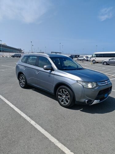 Mitsubishi outlander 205