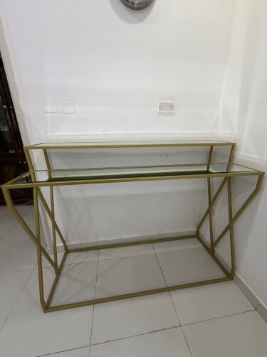 طاوله من طابقين