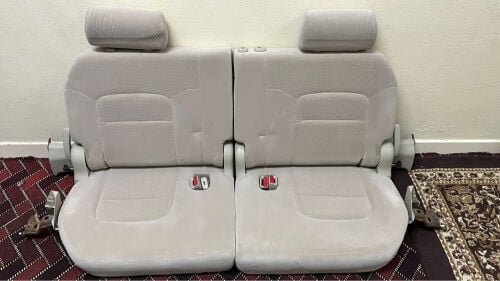 مقاعد خلفية لاندكروزر 