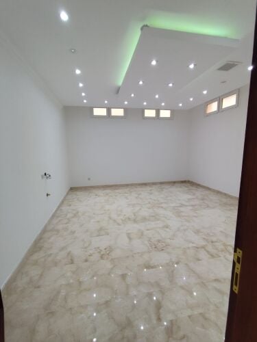 فرصه للبيع تشطيب قصور في الخيسة