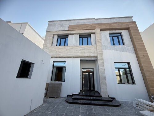 للبيع فيلا مودرن بمدينه خليفه