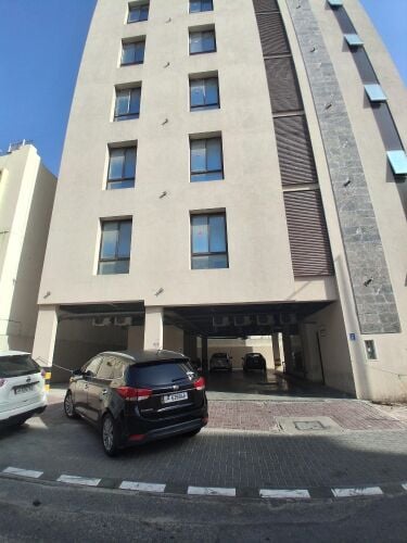 Building for rent in Doha, Umm Al G