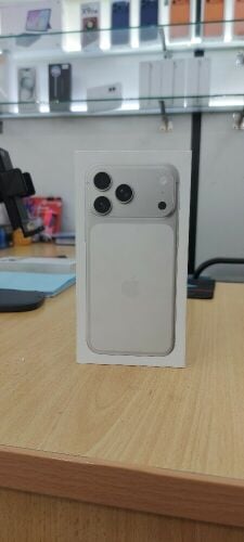 iphone 17promax-256 silver