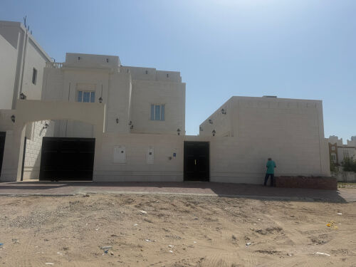 للبيع فيلا في الوكير