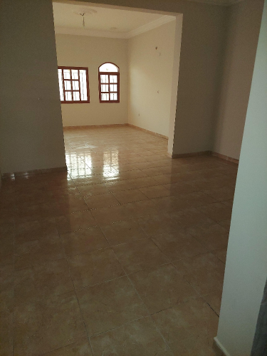 للايجار ٤ فلل فام صلال علي موظفين