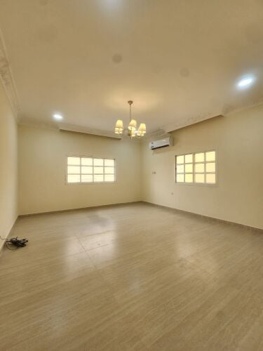 للايجار فيلا في معيذر الجنوبي