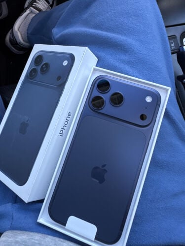 iPhone 17 Pro Max Deep Blue 