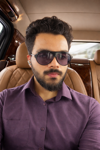 الحسابات والإدارة ودعم العملاء