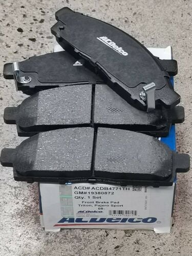 mitsubishi pajero fornt brake pads