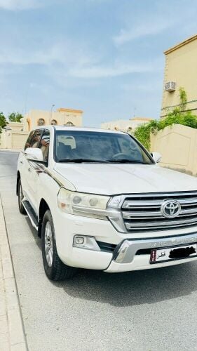 Land Cruiser GXR v8 2016