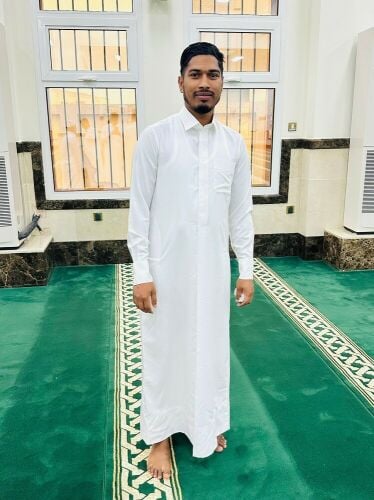 فتى الشاي